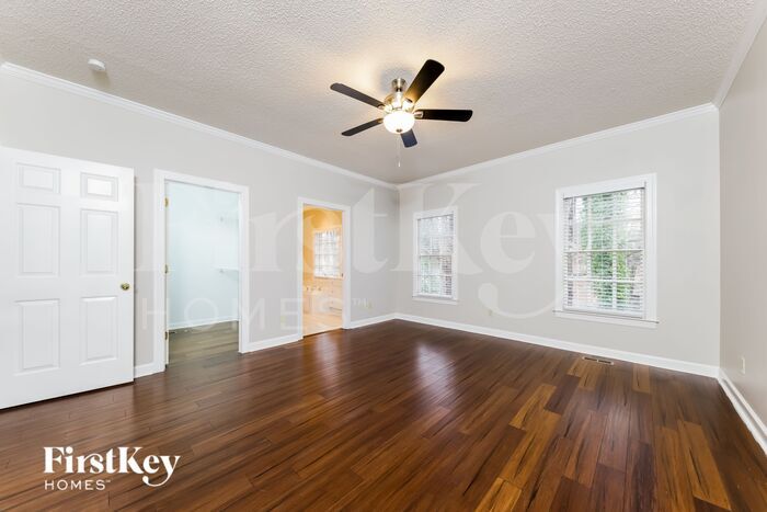 Building Photo - 914 Flicker Ln
