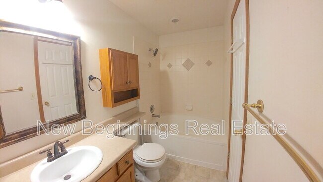 Building Photo - 5999 Pioneer Mesa Dr