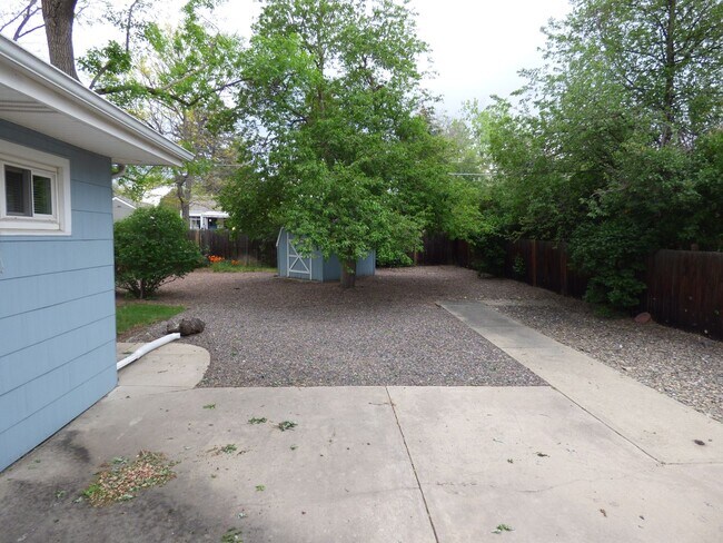 Building Photo - $0 DEPOSIT OPTION. 2 BEDROOM 1 BATH, XERISCAPED YARD CLOSE TO BELMAR, O'KANE PARK AND ST ANTHONY'S!