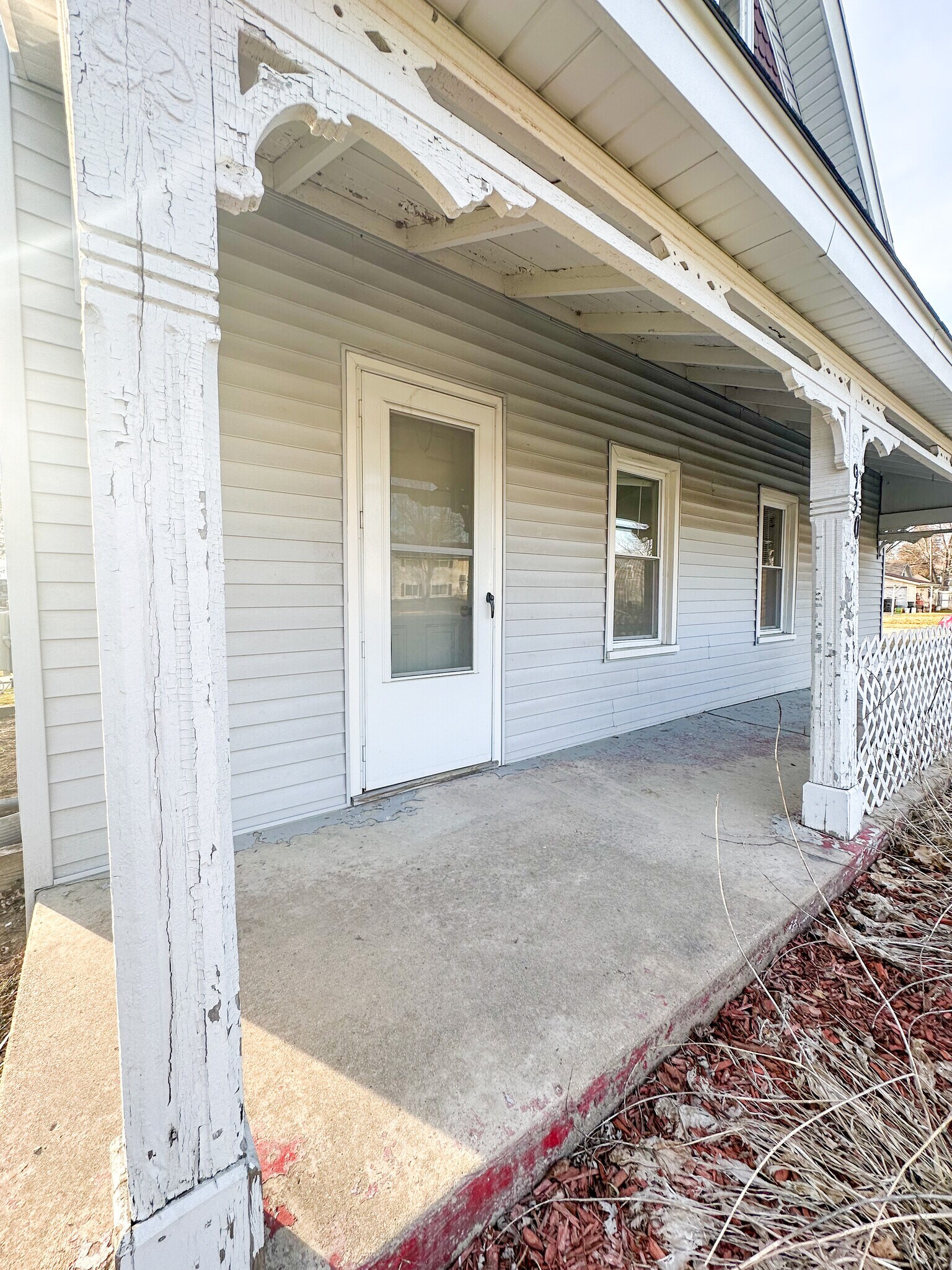 Front Porch - 950 Center St