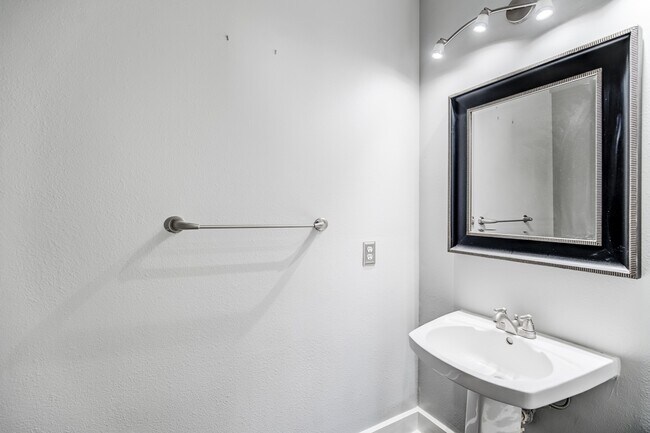 Building Photo - 11618 Snowmass Dr