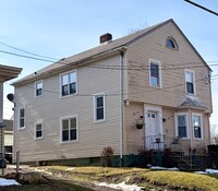 Building Photo - 1652 Roosevelt Ave