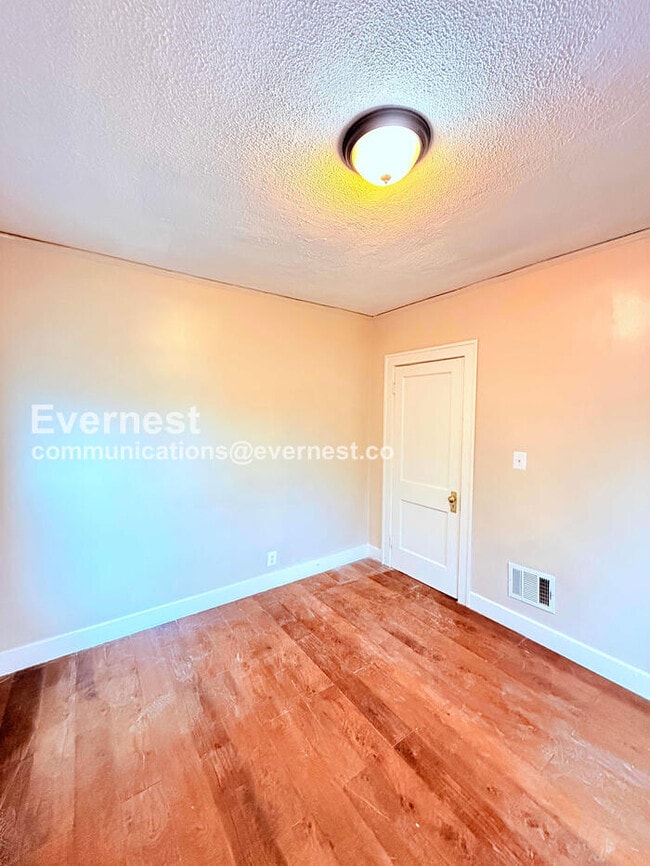 Building Photo - 12019 Stoepel St