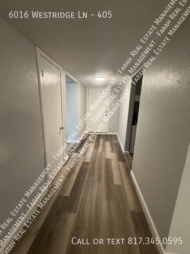 Building Photo - 6016 Westridge Ln