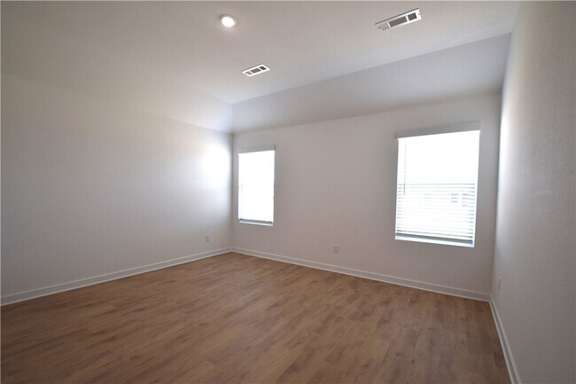 Building Photo - 572 Colorado St