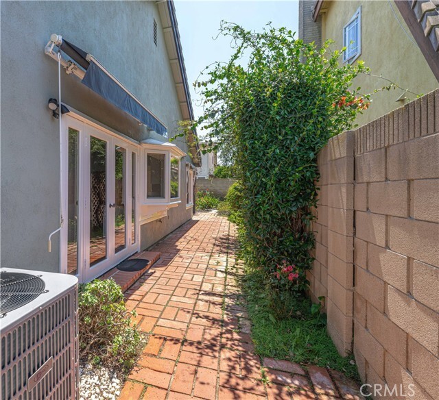 Building Photo - 9622 Caithness Dr