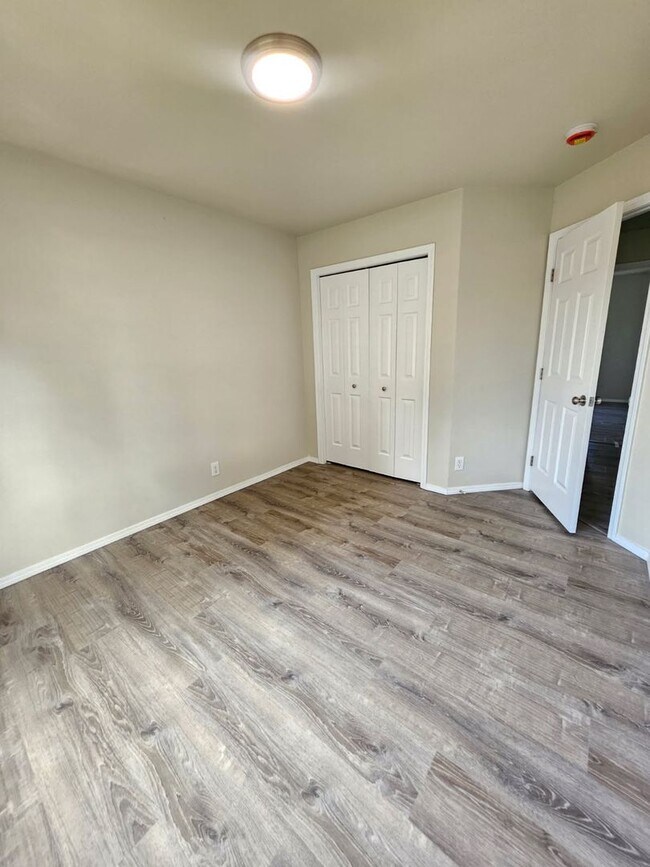 Building Photo - Cute Meridian Home!