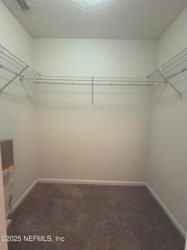 Building Photo - 1324 Wekiva Way