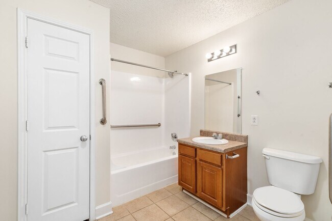 Building Photo - 22577 Mattingly St