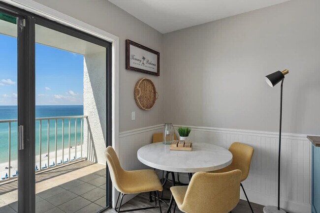 Building Photo - 8743 Thomas Dr