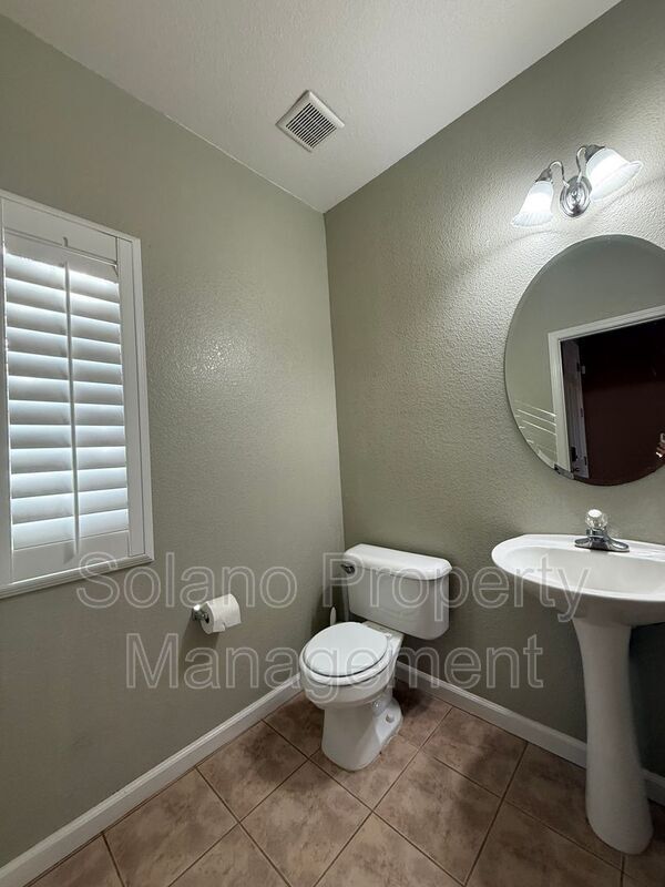 Building Photo - 5130 Tawny Lake Pl