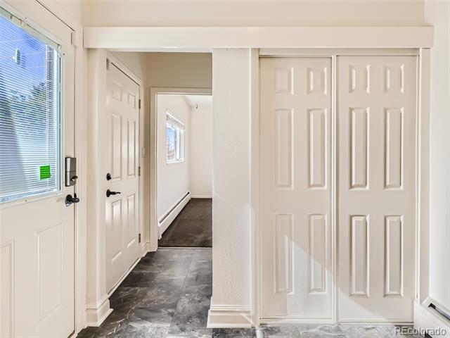 Building Photo - 1365 S Vine St