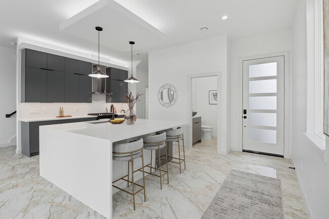 Building Photo - 2939 El Fenice Ln