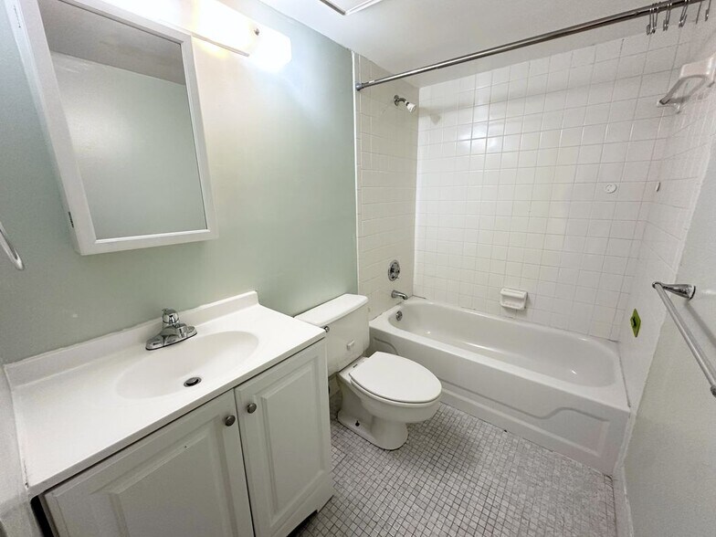 Building Photo - 3103 Spanish Wells Dr