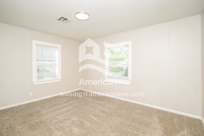 Building Photo - 1533 N Delaware Pl