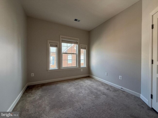 Building Photo - 3529 Sprigg St S