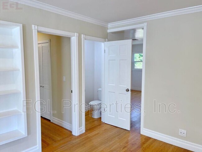 Building Photo - 10951 Massachusetts Ave