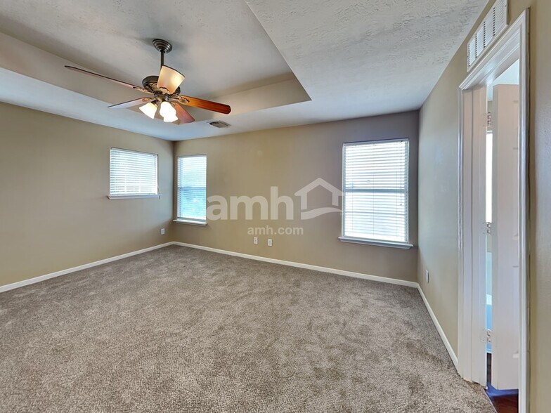 Building Photo - 8002 Ginger Park Dr