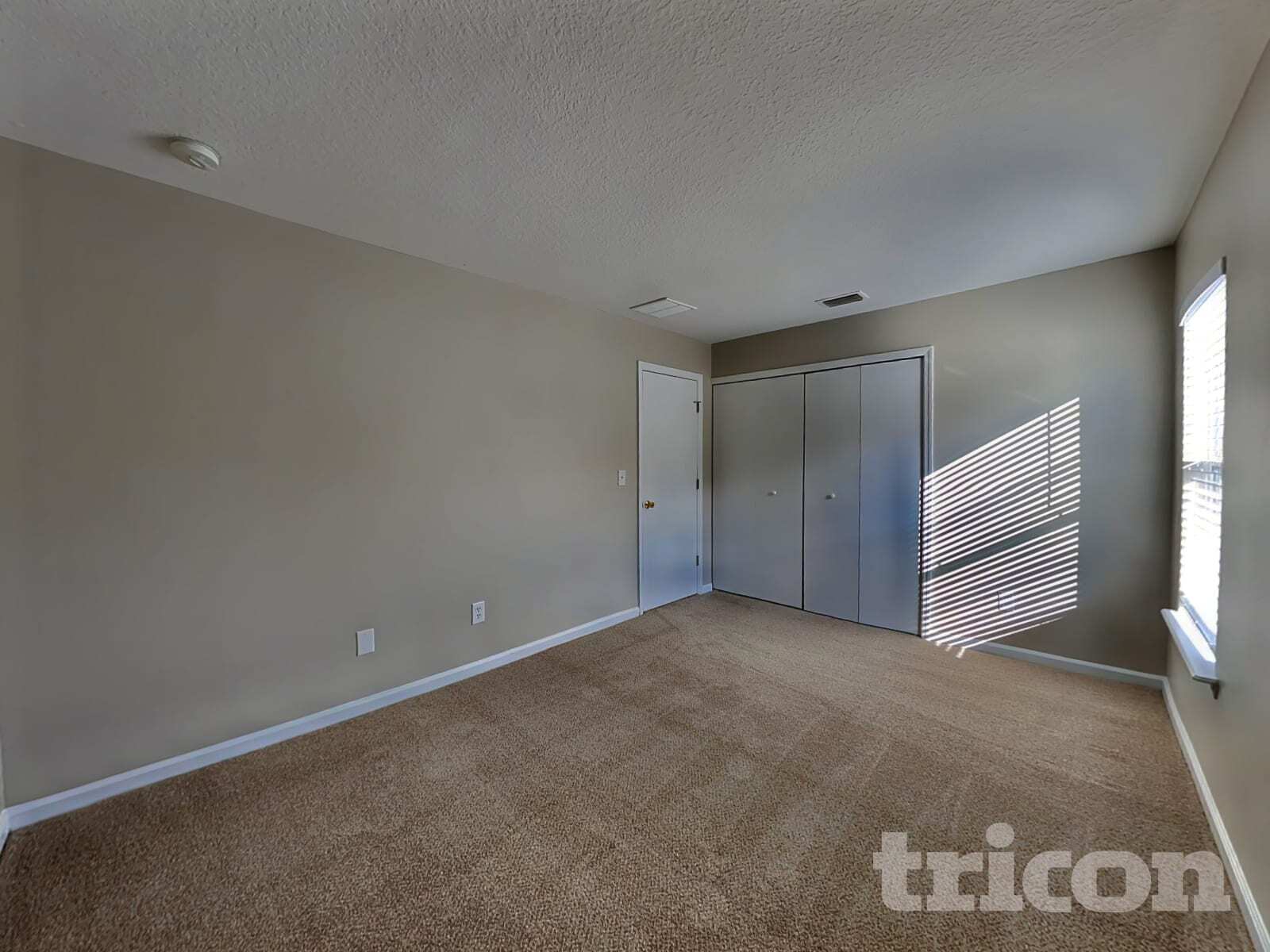 Building Photo - 127 Straw Pond Way