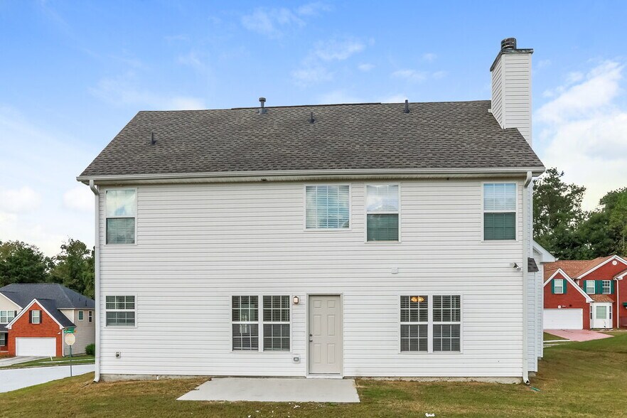 Building Photo - 1870 Hillspring Ln
