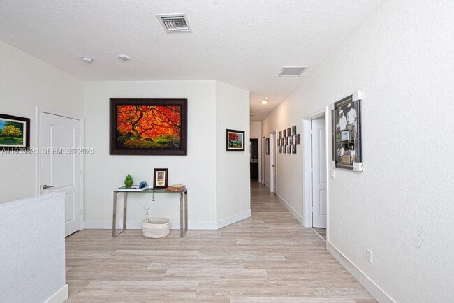 Building Photo - 8175 NW Greenbank Cir