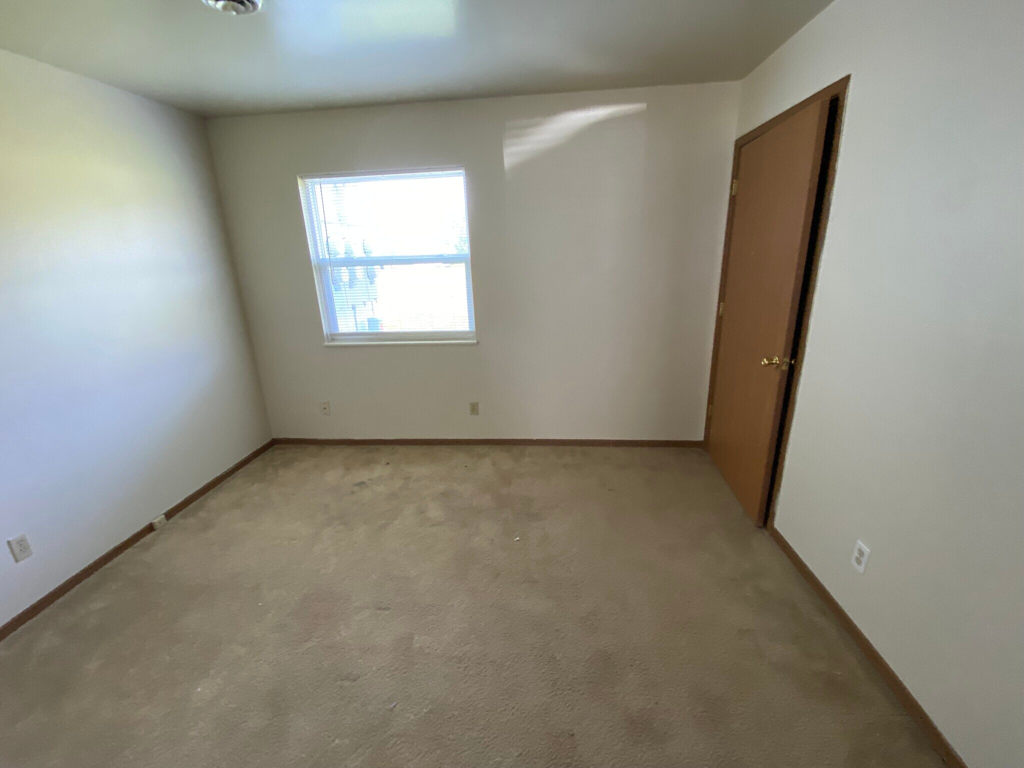 Building Photo - 125 Sandstone Ct