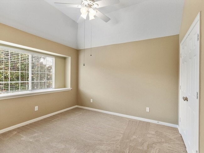 Building Photo - 8129 Springmoss Dr