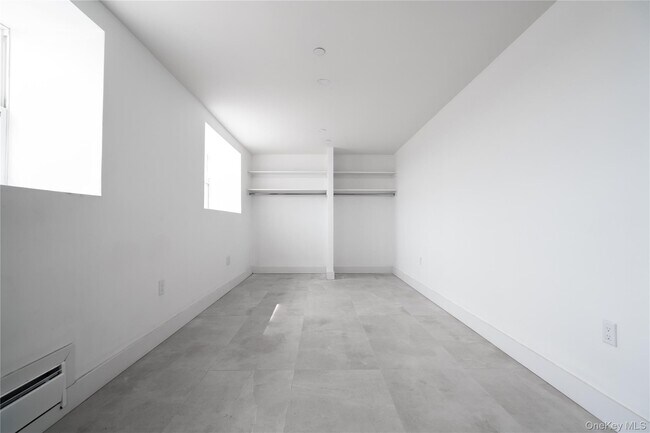 Building Photo - 315 W Broadway