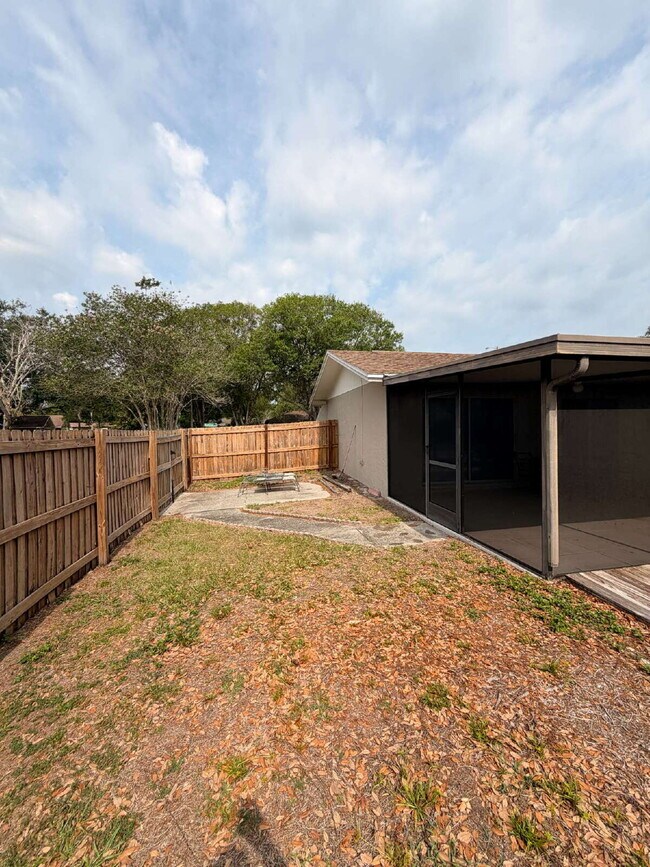 Building Photo - PRIVATE POOL HOME | 3 BED / 2 BATH | FENCED YARD | GARAGE | PET FRIENDLY