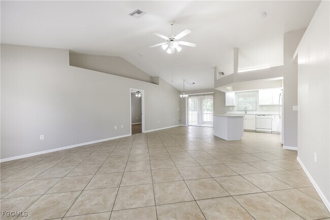 Building Photo - 1056 Summa Blvd
