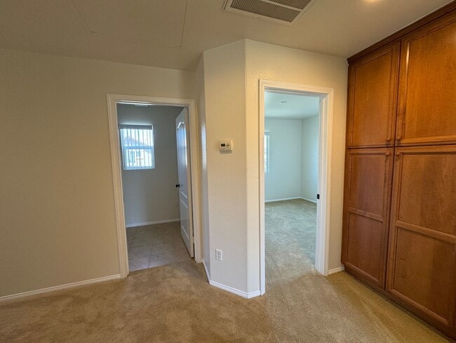 Building Photo - Welcome To Your New Home In Inglewood (Gat...