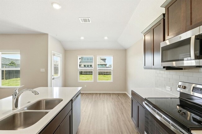 Building Photo - 1001 Bluejack Wy