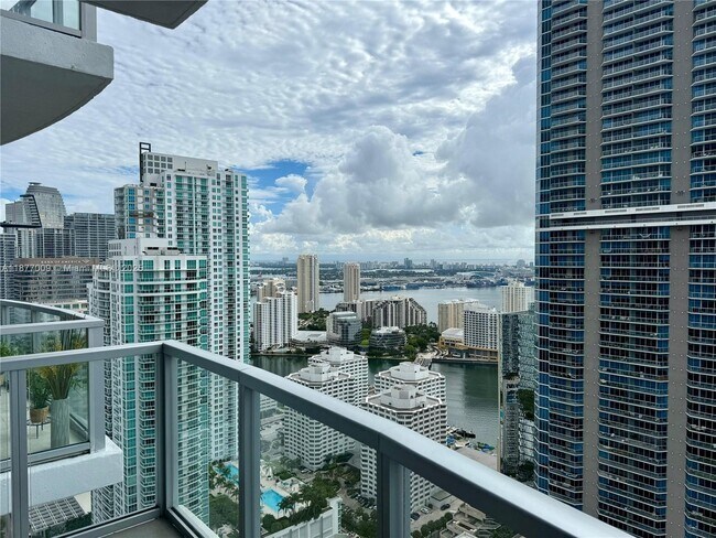 Primary Photo - 1060 Brickell Ave