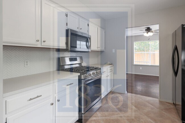 Building Photo - 13210 Vendrell Dr