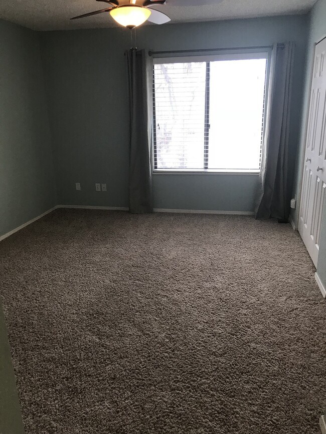 Building Photo - Charming 2-Bed/2.5-Bath Townhome in Cherry Creek School District!