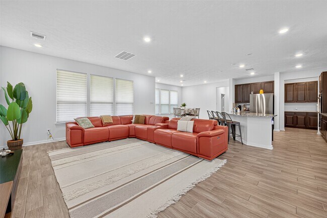Building Photo - 15510 Birchdale Dr