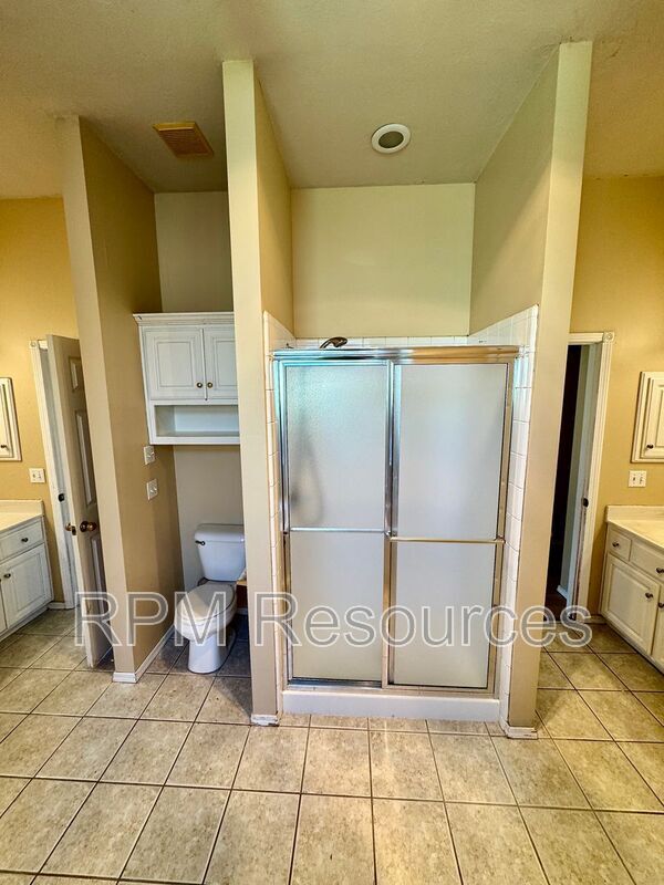 Building Photo - 8413 NW 77th St