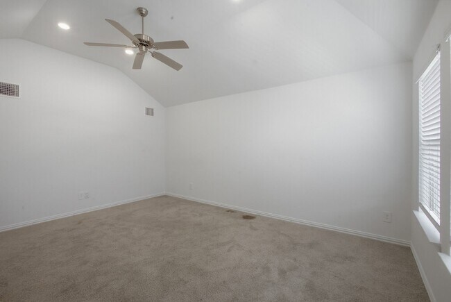 Building Photo - 700 Pistachio Pkwy