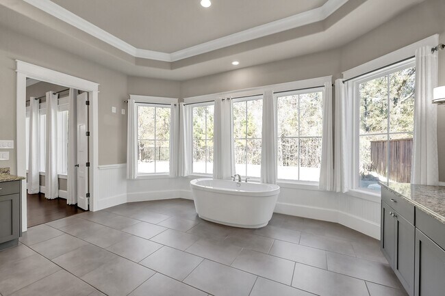 Building Photo - 2215 Blue Duck Ln