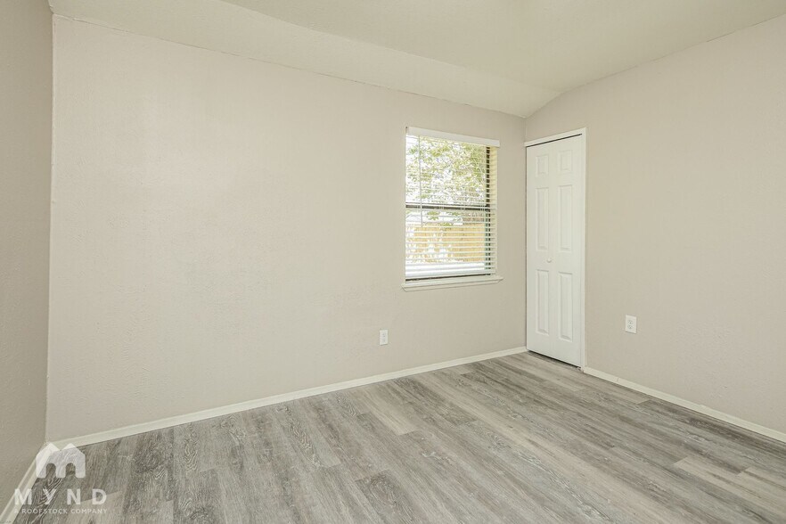Building Photo - 4220 Caldwell Ave