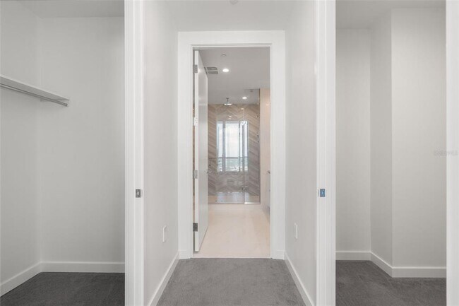 Building Photo - 400 Central Ave