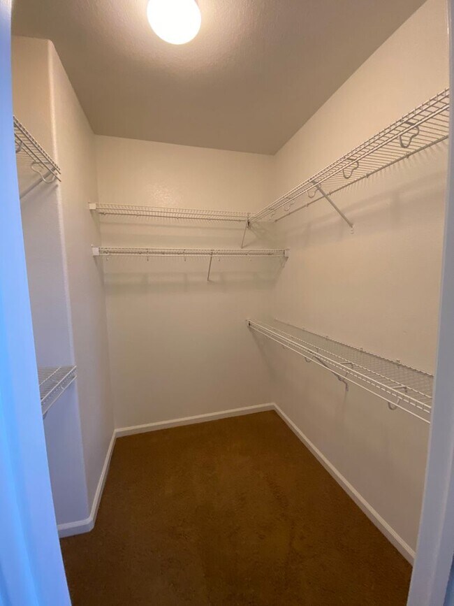 Building Photo - Elegant 2 story home in NW Visalia Coming ...