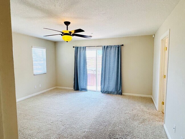 Building Photo - 3Bedroom/2Bathroom Coming soon July 2025!