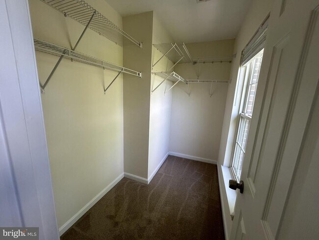 Building Photo - 10458 Damascus Park Ln