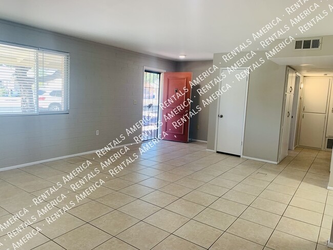 Building Photo - 11433 N Hagen Dr