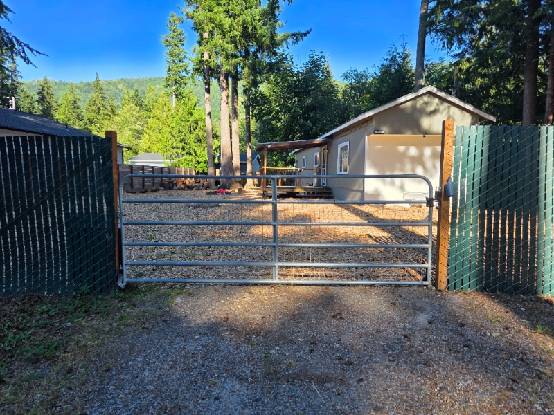 Building Photo - 8397 Golden Valley Blvd