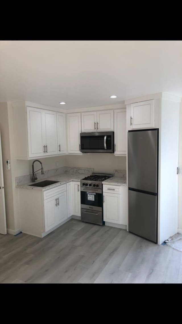 Building Photo - 5853 W 74th St