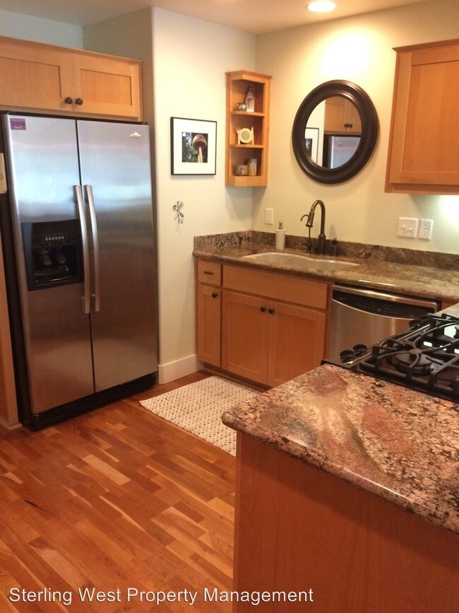 Building Photo - 618 Fair Oaks Ct