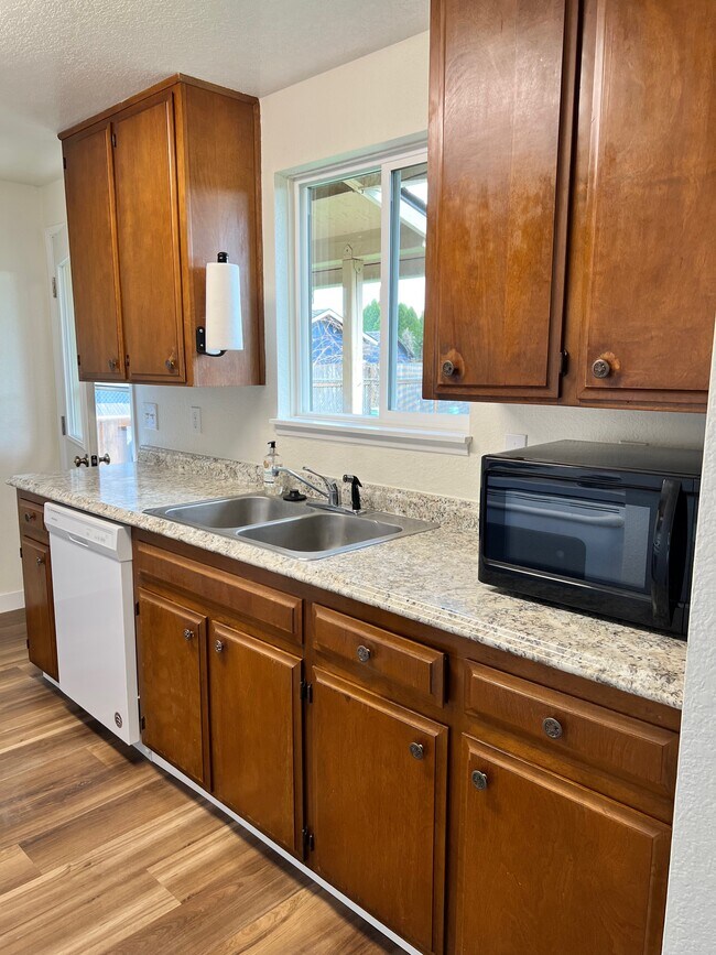 Building Photo - 3670 Casteel Street