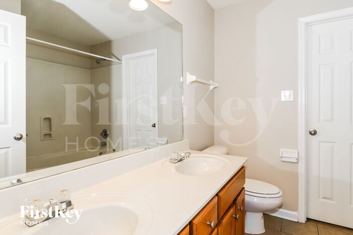 Building Photo - 2832 Misty Briar Cove